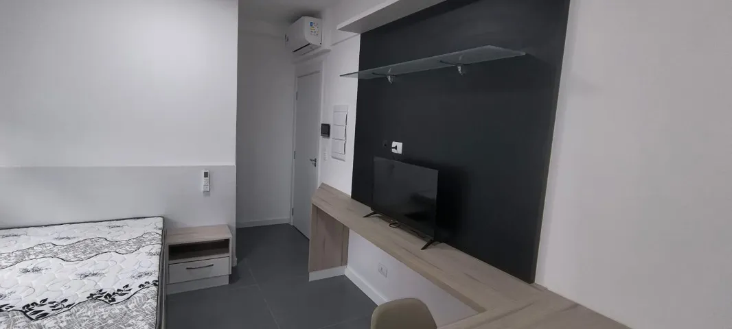 Furnished studio with 1 bedroom and 1 bathroom — photo 11