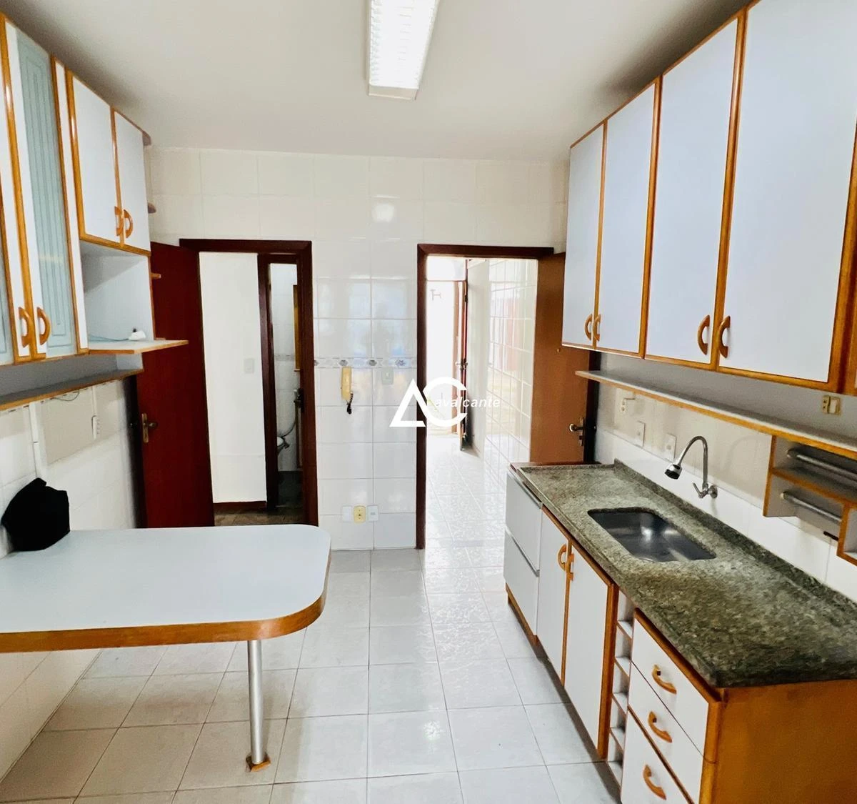 Дом 200 м² с отдельной кухней и 3 парковками — photo 24