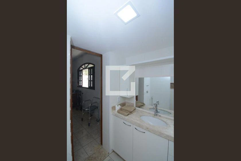 Дом 600 м² с 4 спальнями и 5 парковочными местами — photo 37