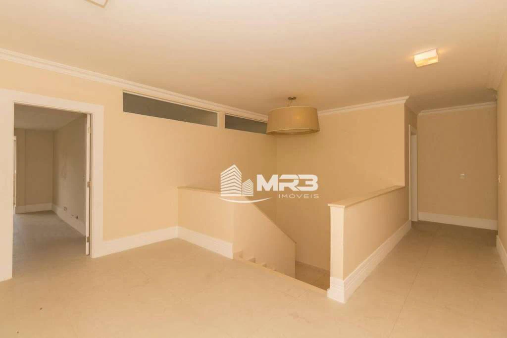 Gated house with 8 en-suite bedrooms and 20 bathrooms — photo 17
