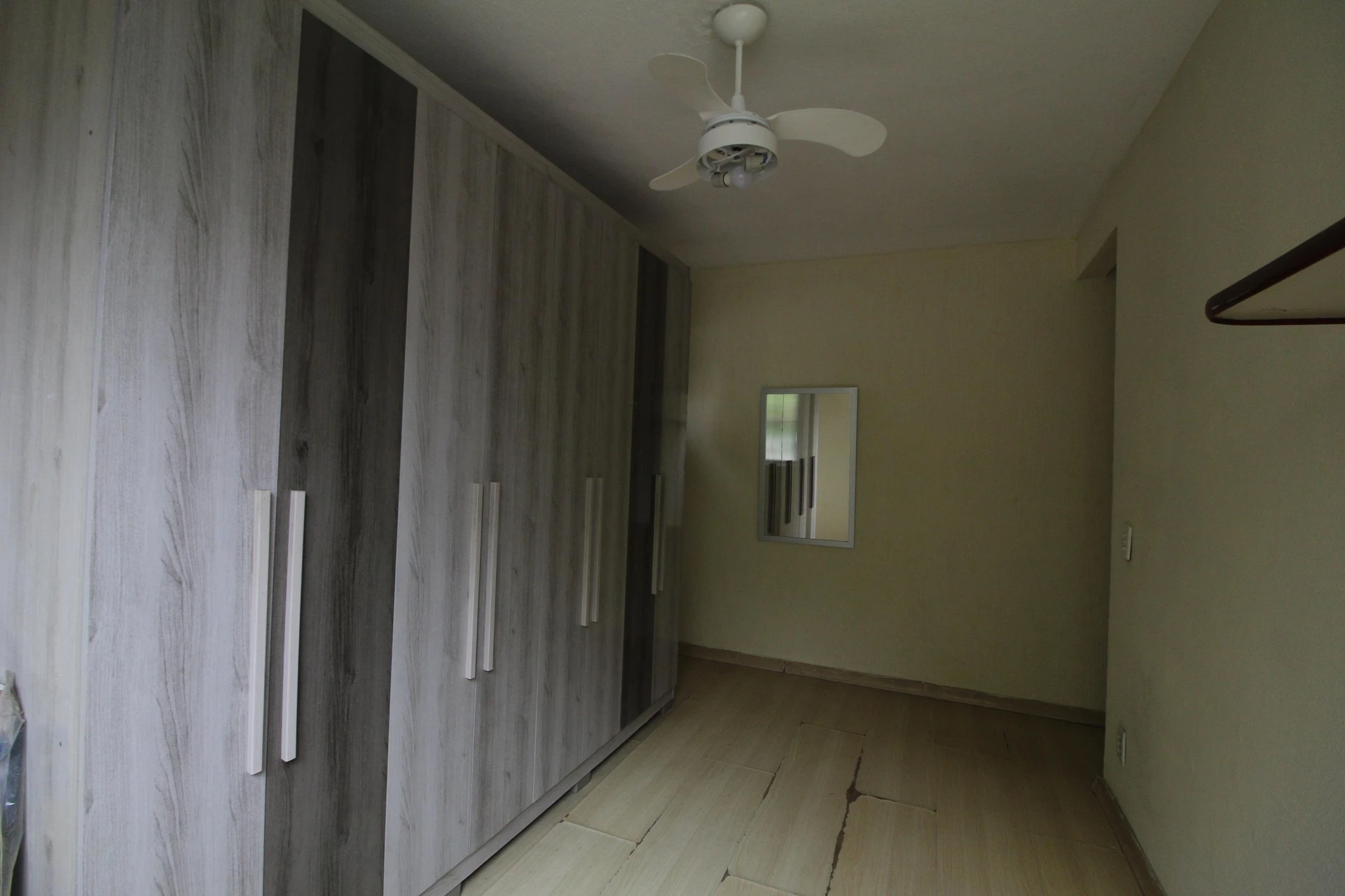 3-bedroom apartment in a building with a pool — photo 24