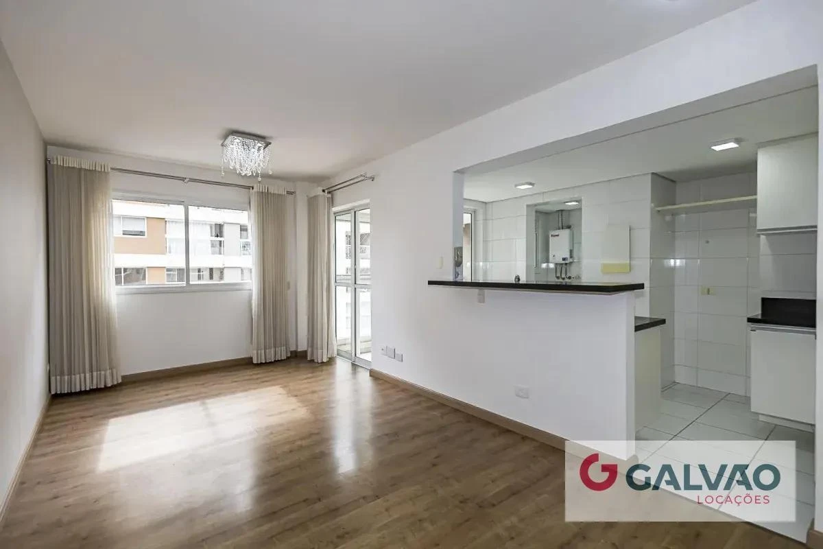 Apartment, 77 m², with wood or laminate floors — photo 10