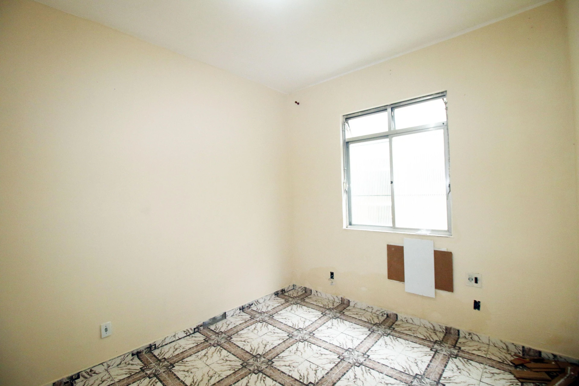 Unfurnished 1-bedroom apartment with 1 bathroom