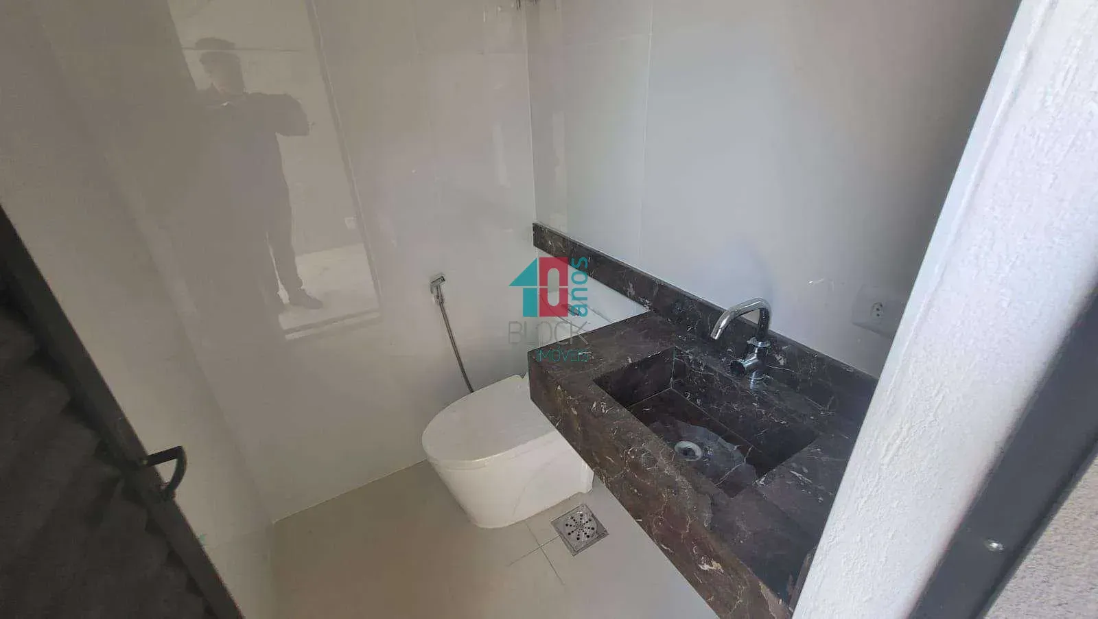 Casa de condomínio com 6 suítes e 9 banheiros — photo 28