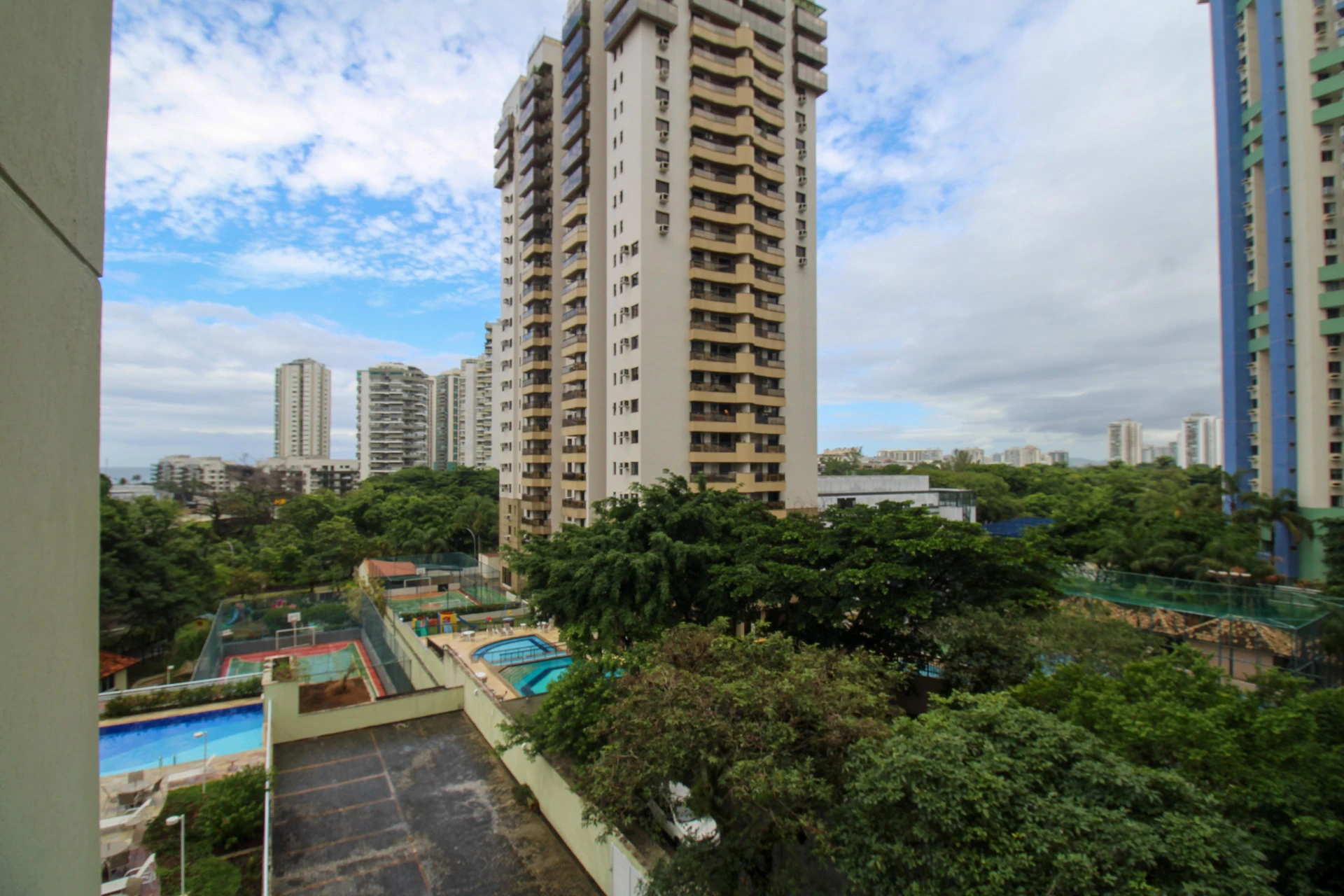 Apartamento mobiliado com 2 quartos e varanda envidraçada — photo 18
