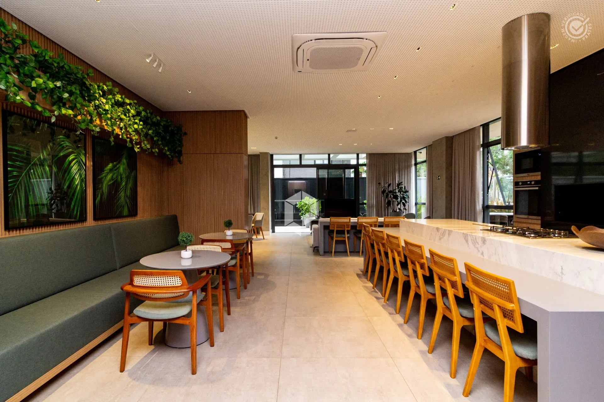 3-bedroom apartment with 3 en-suite bathrooms and 245 m² — photo 26