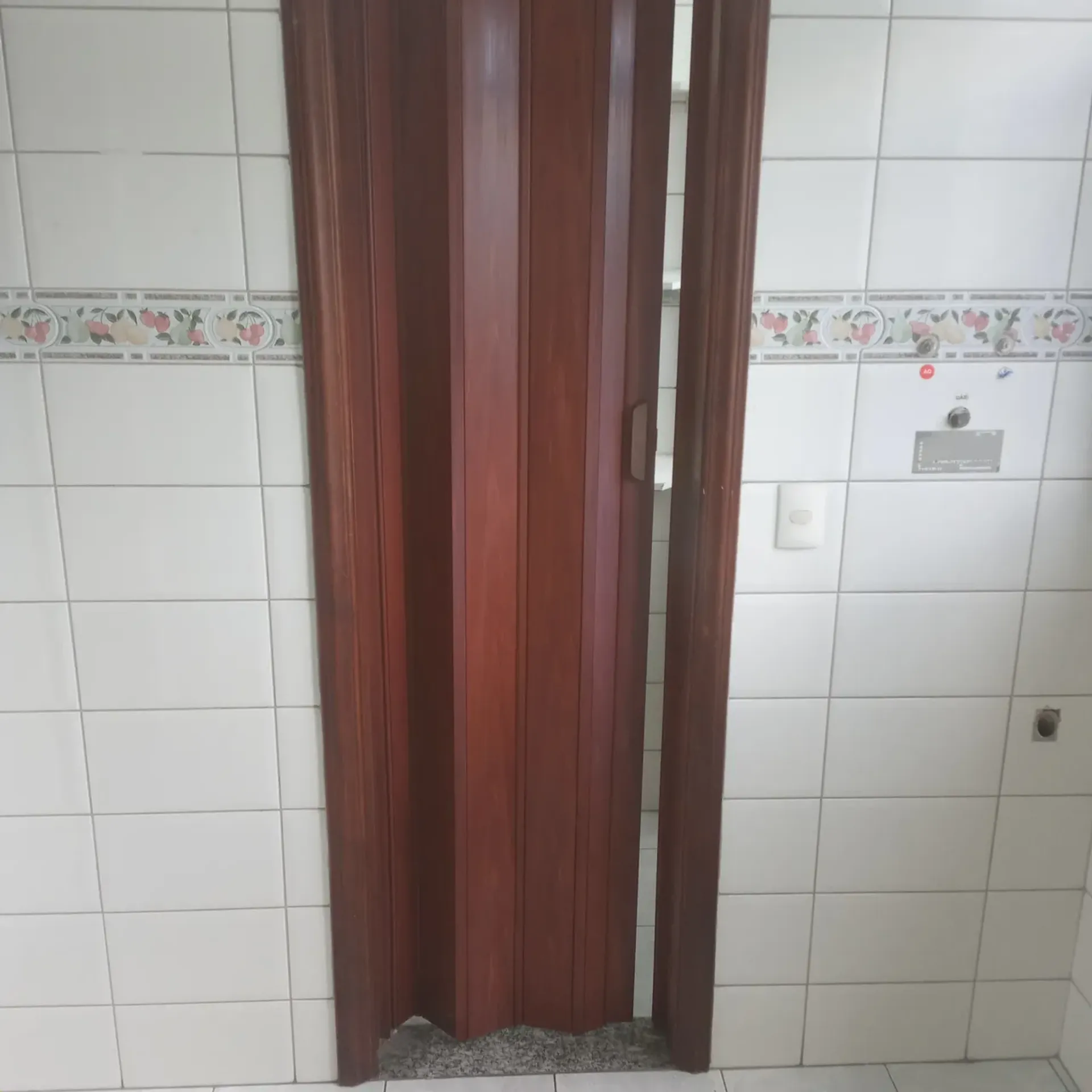 Apartamento com box de vidro no banheiro e 1 vaga — photo 21