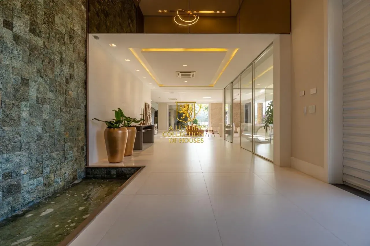 House with 27 bedrooms and 16 bathrooms — photo 28