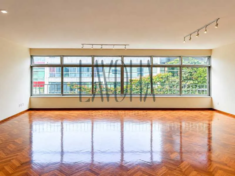 Departamento, 212 m², con piso de madera o laminado