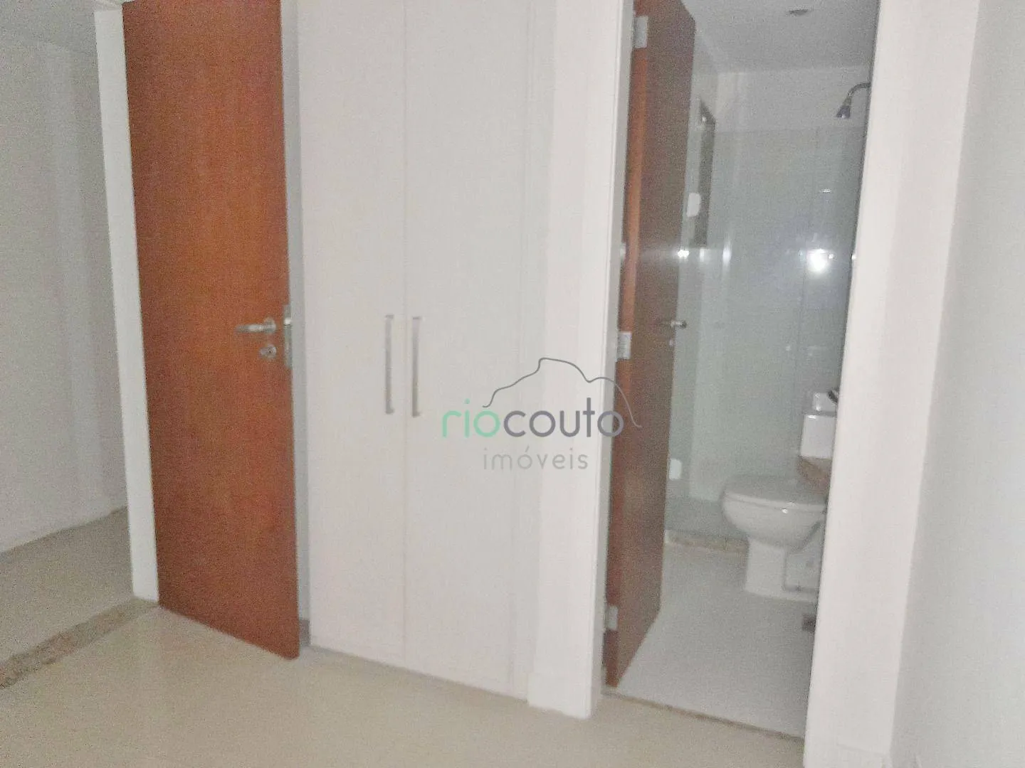 Apartamento de 4 dormitórios com 5 banheiros e área 198 m² — photo 22