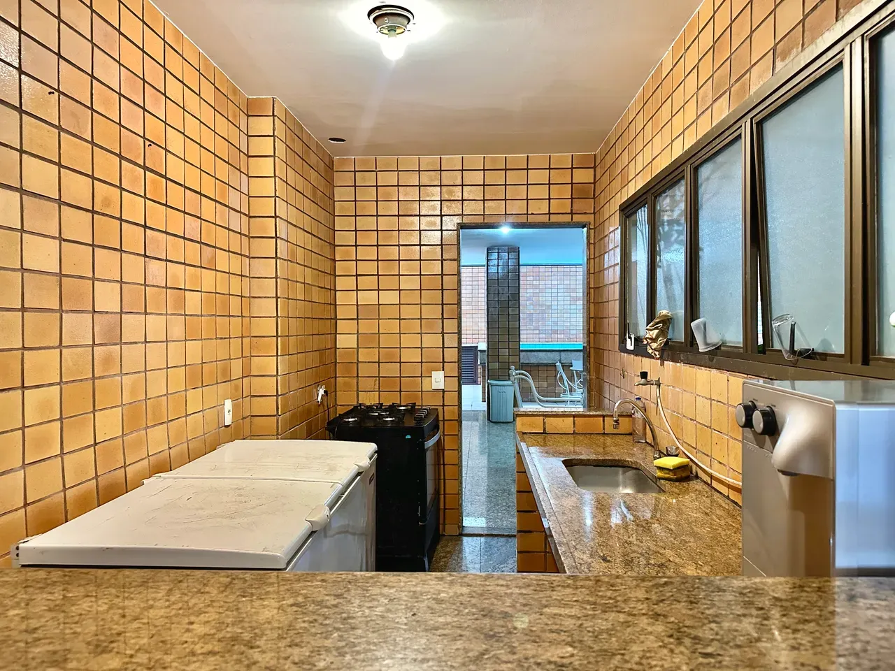 Furnished apartment, 268 m², with a water view — photo 27