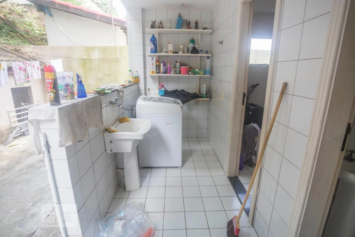 Furnished 680 m² house with 3 bedrooms — photo 29