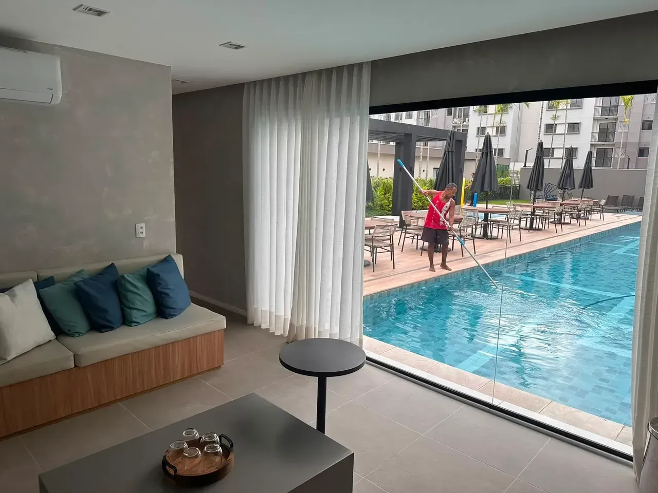 Apartamento mobiliado de 2 quartos com jardim — photo 2