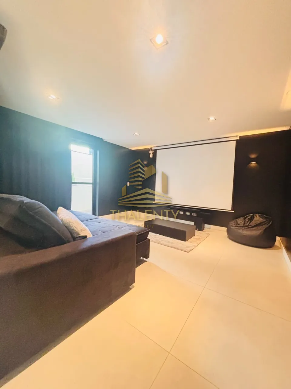 Furnished 1-bedroom apartment with open-plan kitchen — photo 10