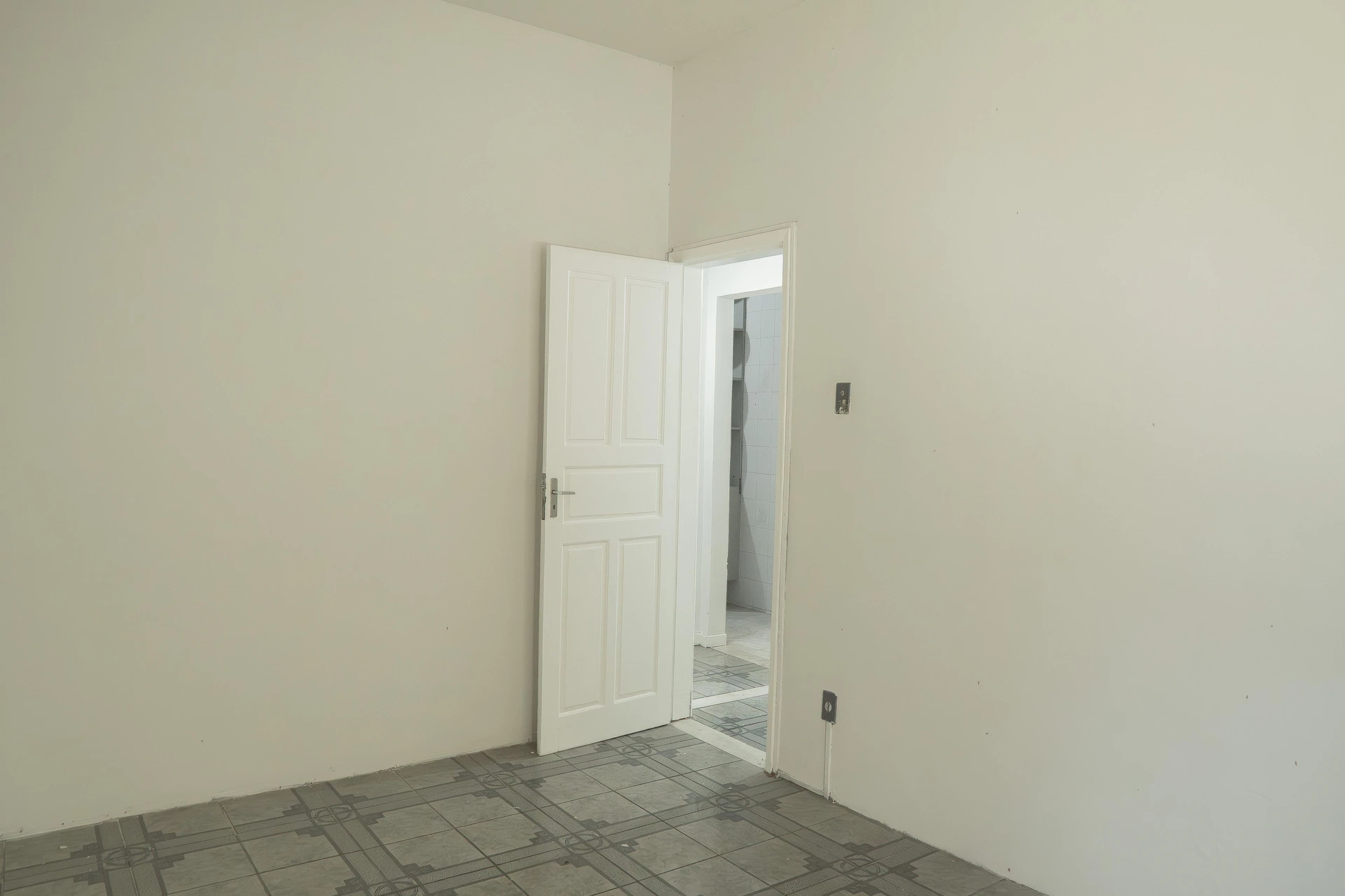 3-bedroom apartment, 1 with its own bathroom, 120 m² — photo 48
