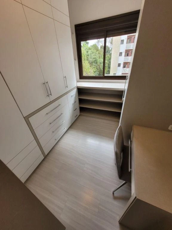 3-bedroom apartment with a park view — photo 11