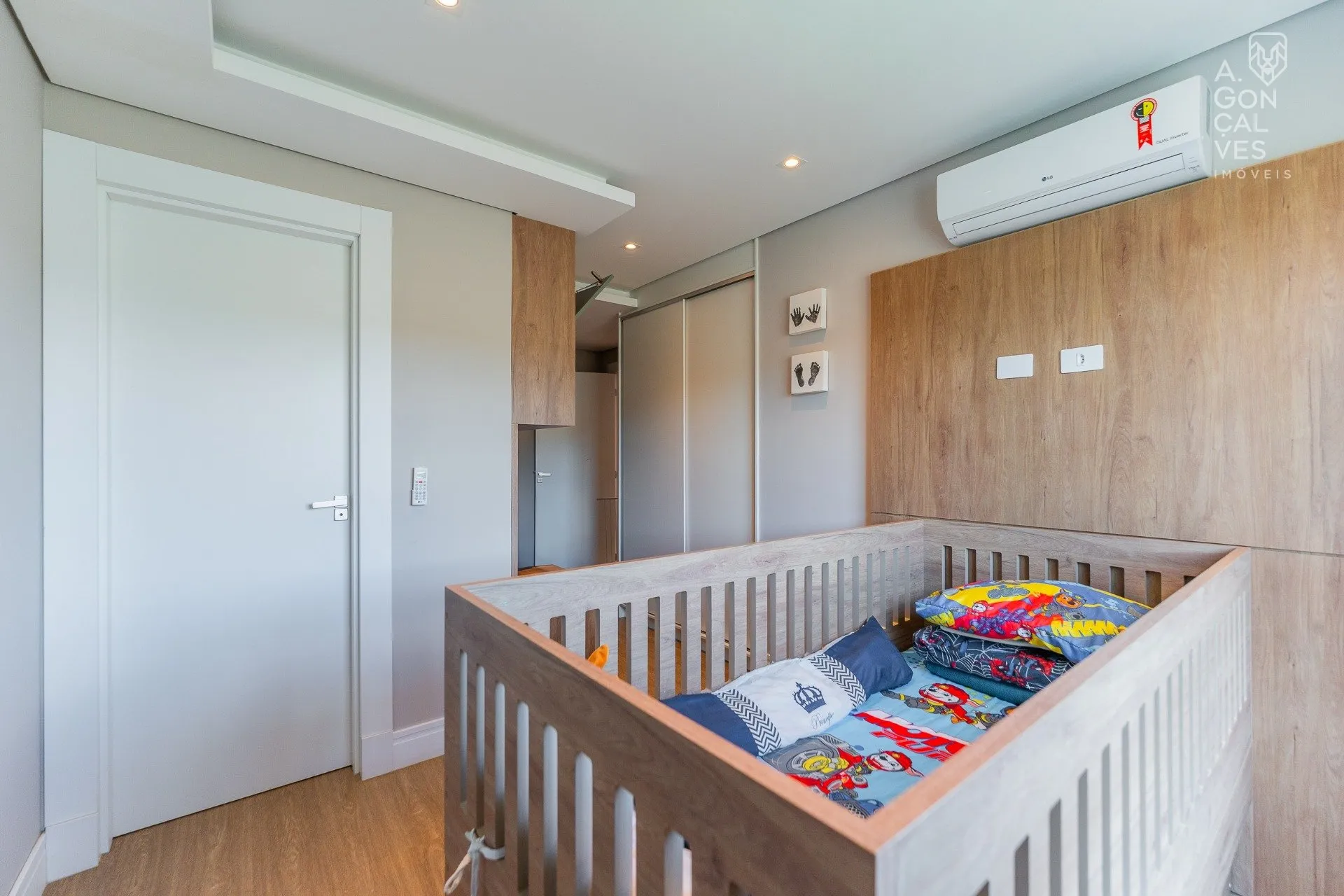 Casa com 3 suítes e 350 m², terraço e jardim — photo 5