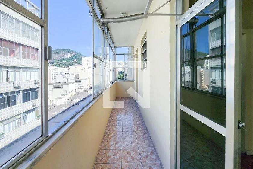 75 m² apartment with 2 bedrooms and a separate kitchen