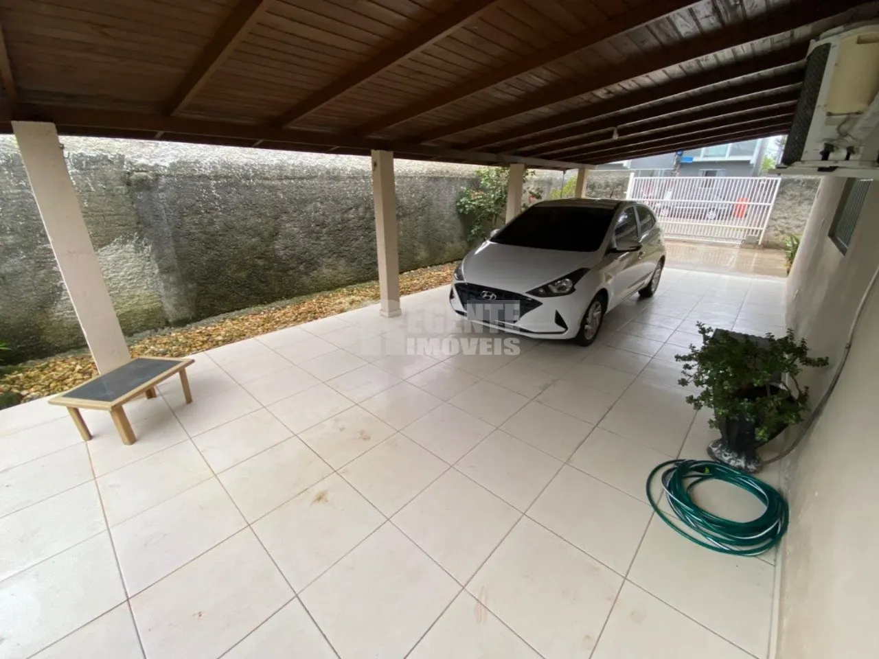 3-bedroom house with a garden — photo 14