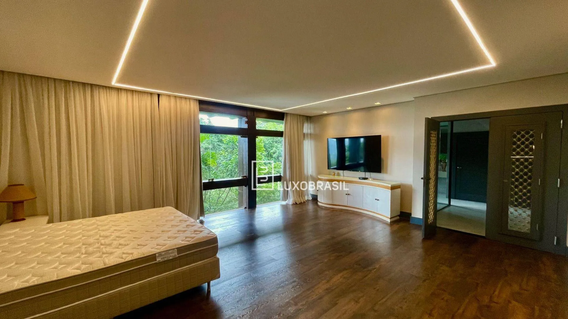 Furnished house with 9 en-suite bedrooms and 12 baths — photo 5