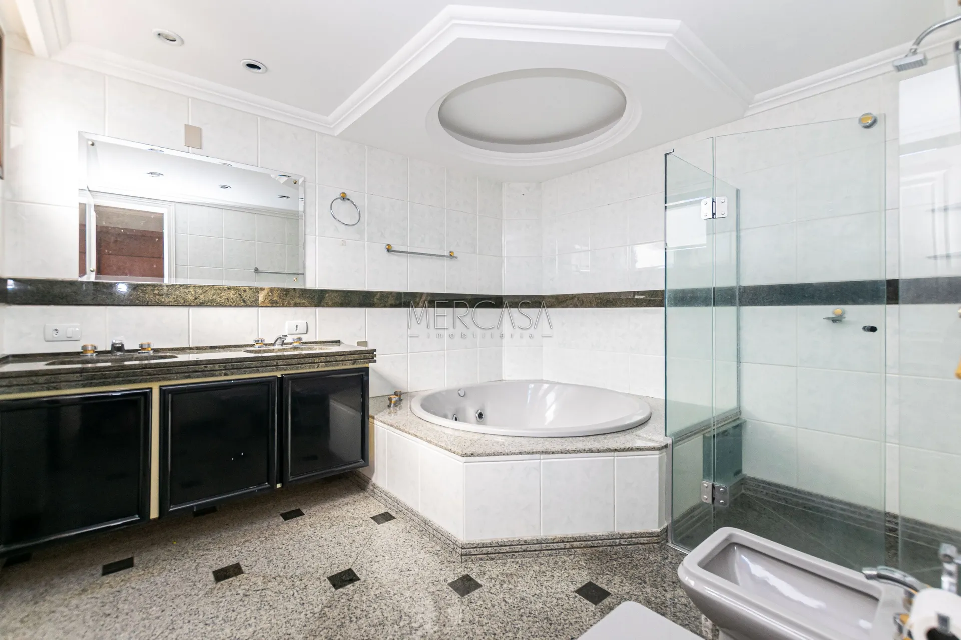 Apartamento com 3 quartos, 5 banheiros e 4 vagas — photo 30