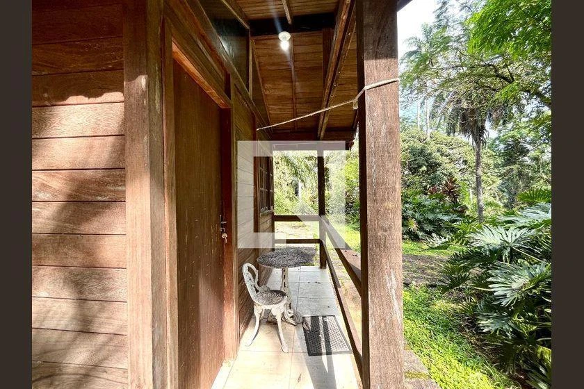Furnished house, 9900 m², with a washing machine — photo 38