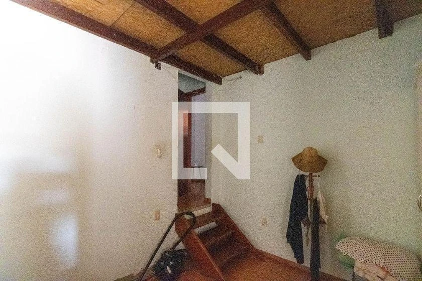 Furnished house with 4 bedrooms and 290 m² — photo 14