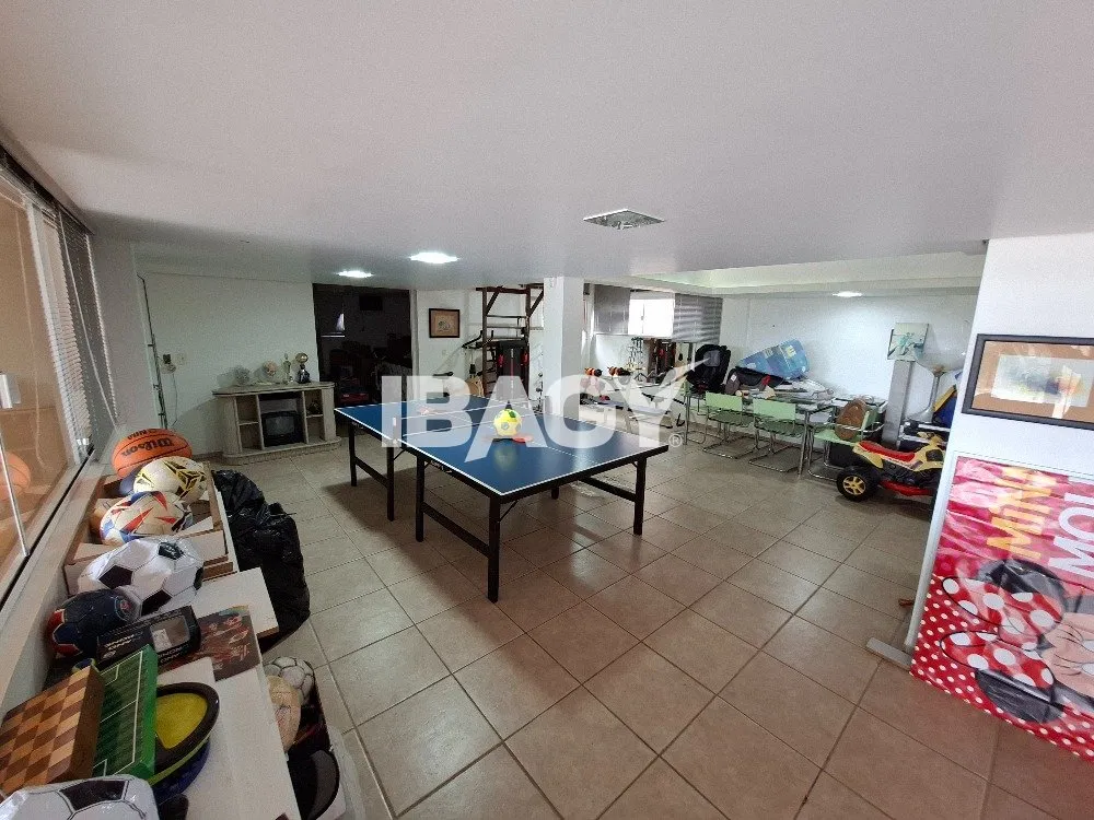 Casa amueblada con 4 dormitorios y 250 m² — photo 36