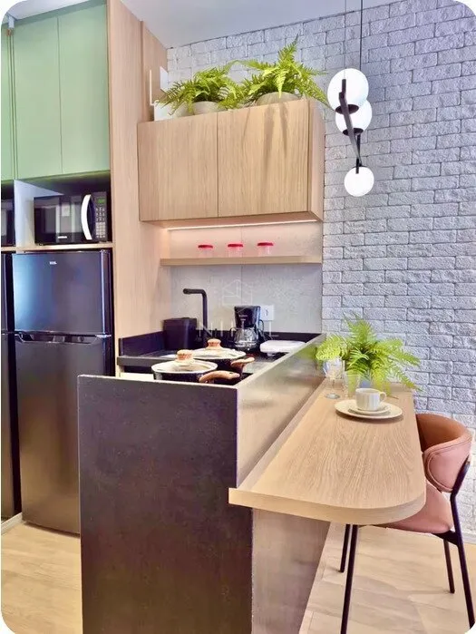 Furnished 1-bedroom apartment with open-plan kitchen — photo 5