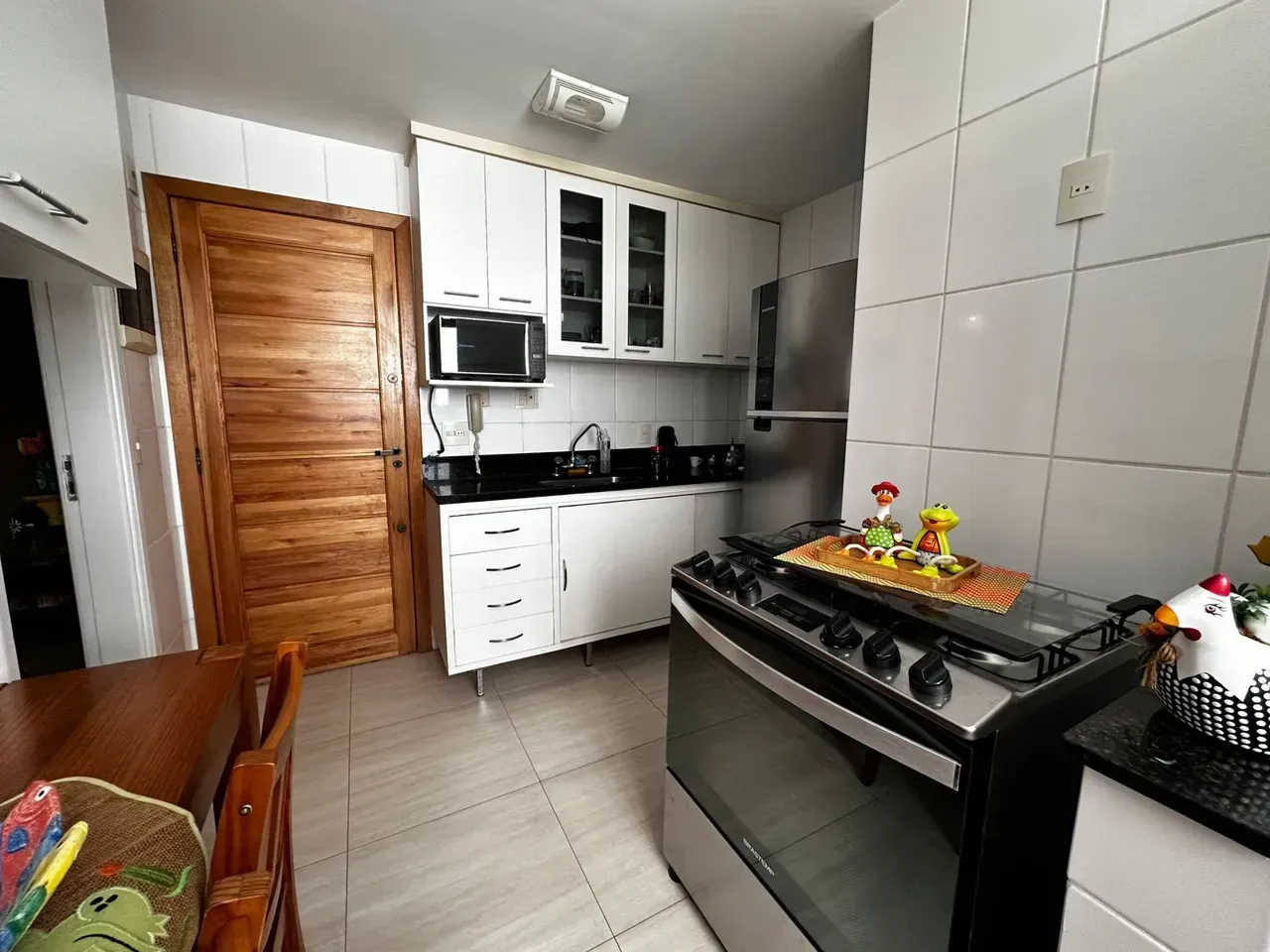 Furnished apartment with 3 bedrooms and a closed kitchen — photo 8