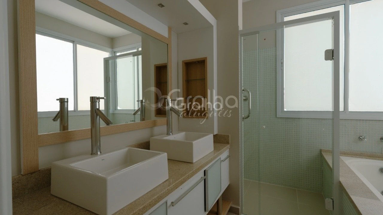 House, 343 m², with a bathtub — photo 18