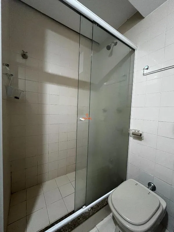 One-bedroom apartment with a washing machine — photo 6