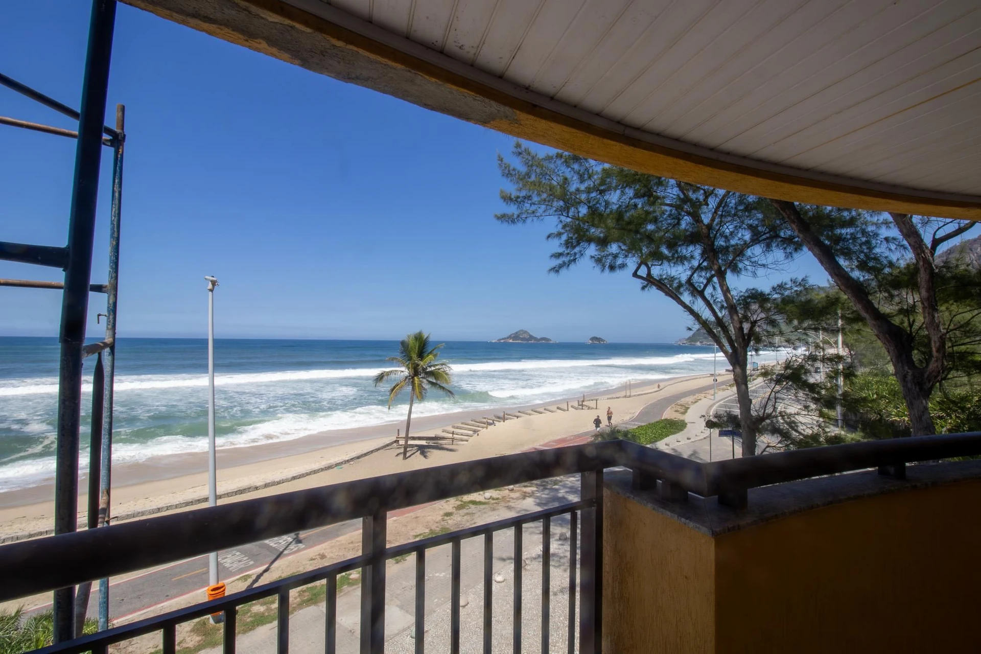Apartamento, 105 m², com janelas do piso ao teto — photo 9