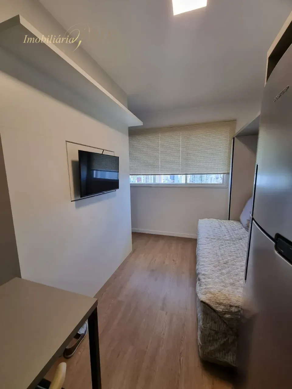 Furnished 1-bedroom apartment with an open kitchen — photo 5