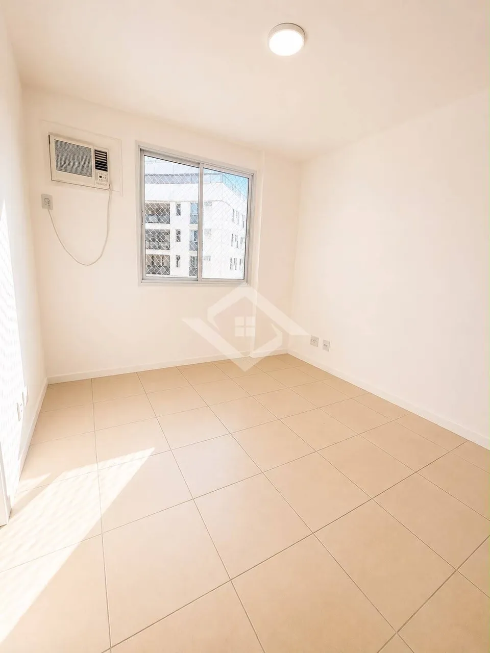 Apartment with 4 bedrooms and 5 bathrooms, 2 parking spots — photo 17