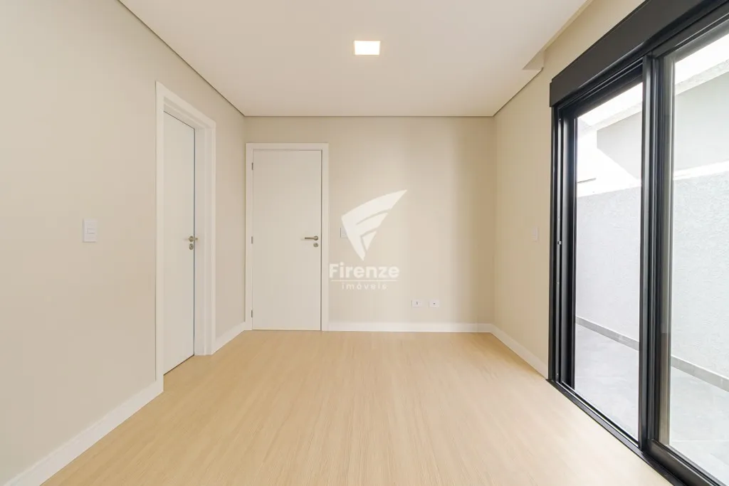Furnished house with 4 bedrooms and 320 m² — photo 85