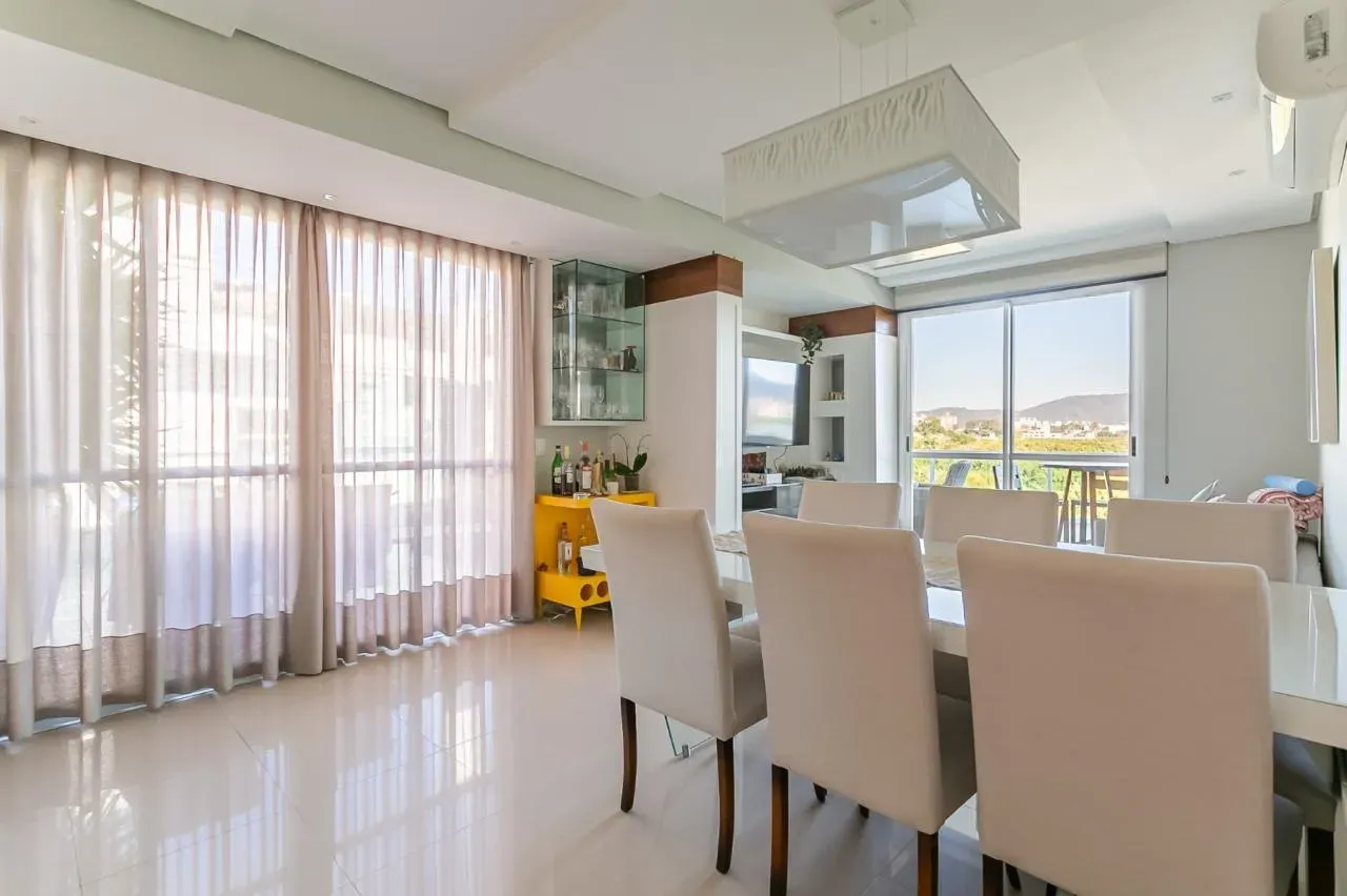 3-bedroom apartment in a building with a gym — photo 12
