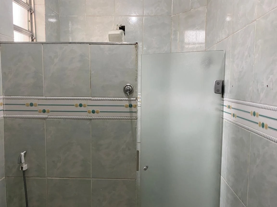Unfurnished 3-bedroom apartment with 1 bathroom — photo 30