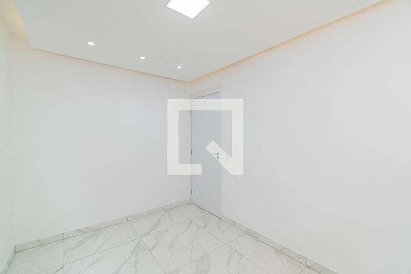 2-bedroom apartment in a building with a gym — photo 15