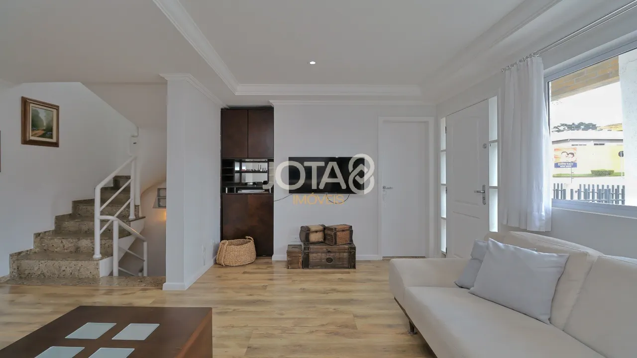 Furnished house with 3 bedrooms and a balcony — photo 2