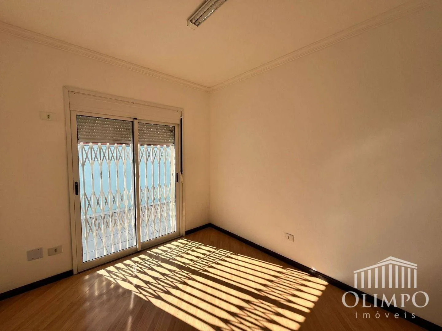 Unfurnished house with 4 bedrooms and a gas kitchen — photo 27