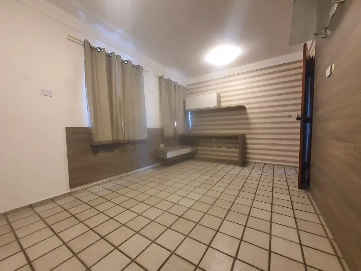 Квартира з 4 спальнями та 3 люкс-ванними, 160 м² — photo 20