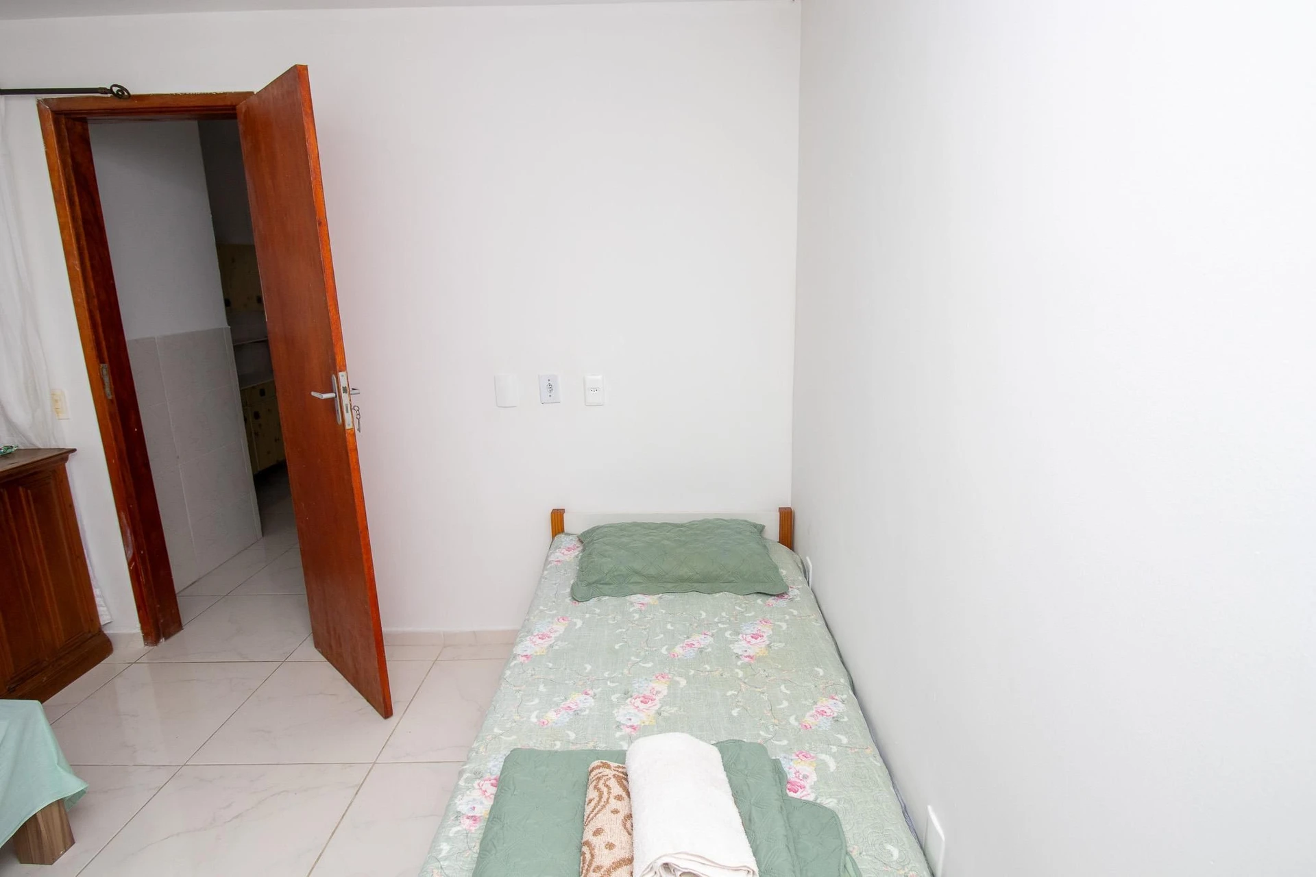 Furnished 2-bedroom apartment with 1 parking space and 2 baths — photo 8