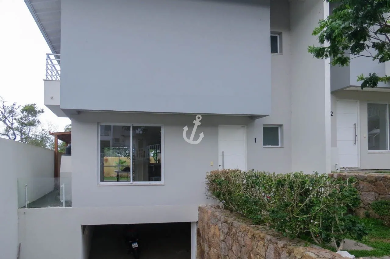 278 m² house with open kitchen and 3 en-suite bedrooms — photo 19
