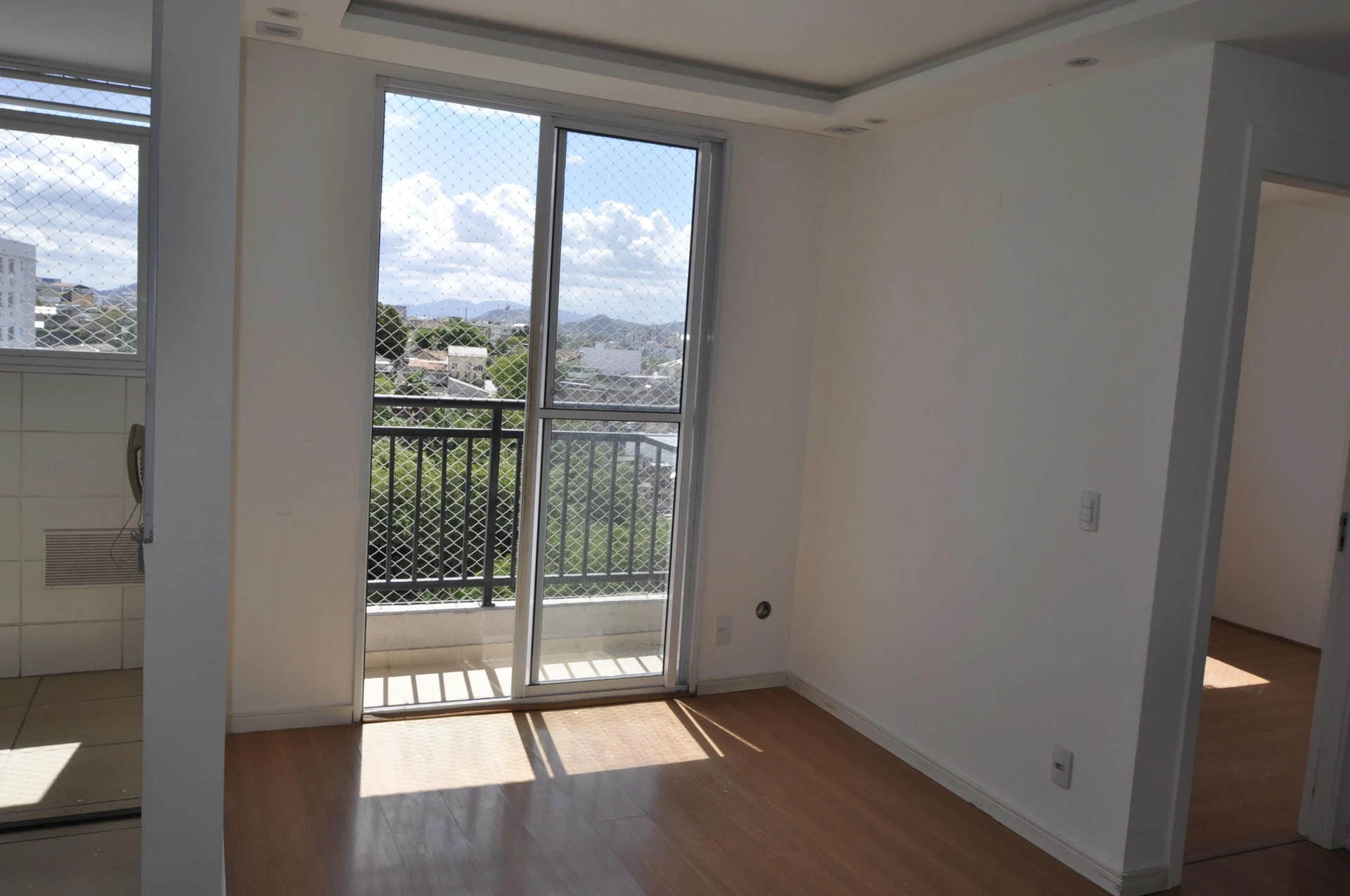 Балкон с грилем и 2 спальни: квартира 47 м² — photo 34