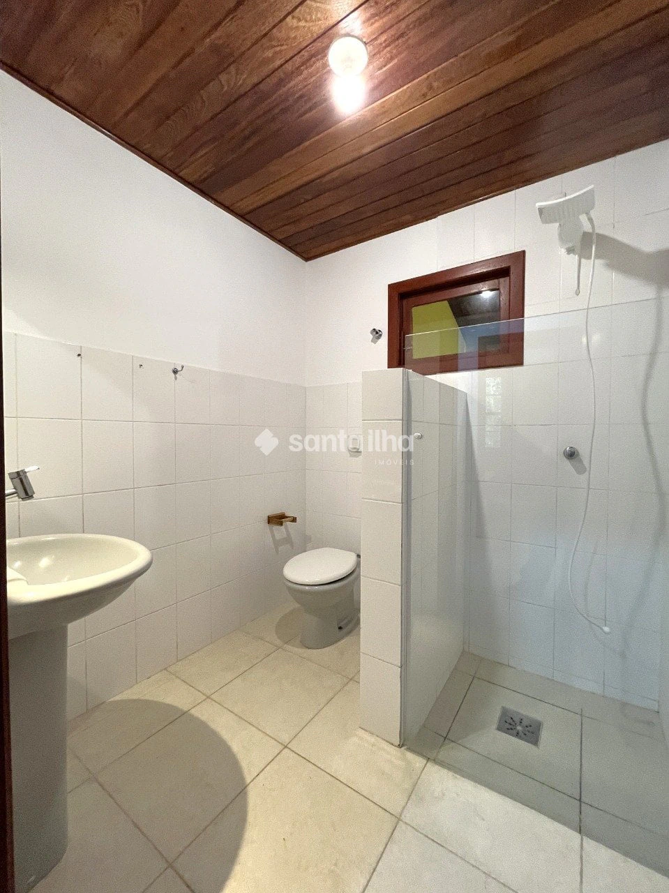 4-bedroom house with a garden — photo 16
