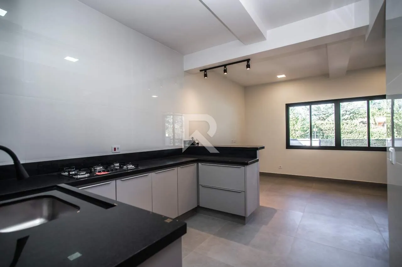 House with balcony BBQ grill and 3 bedrooms — photo 4