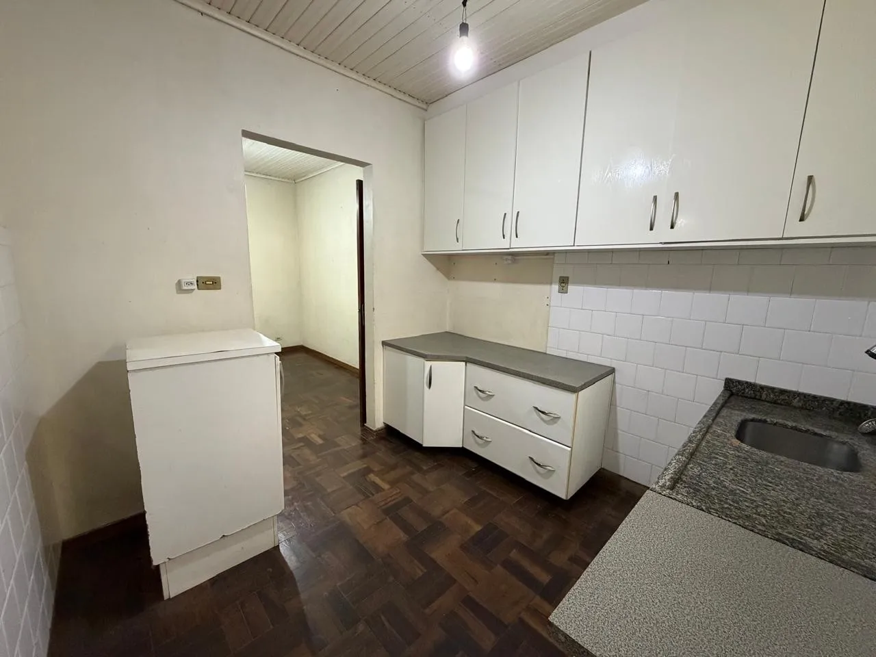 2-bedroom house with wood or laminate floors — photo 10
