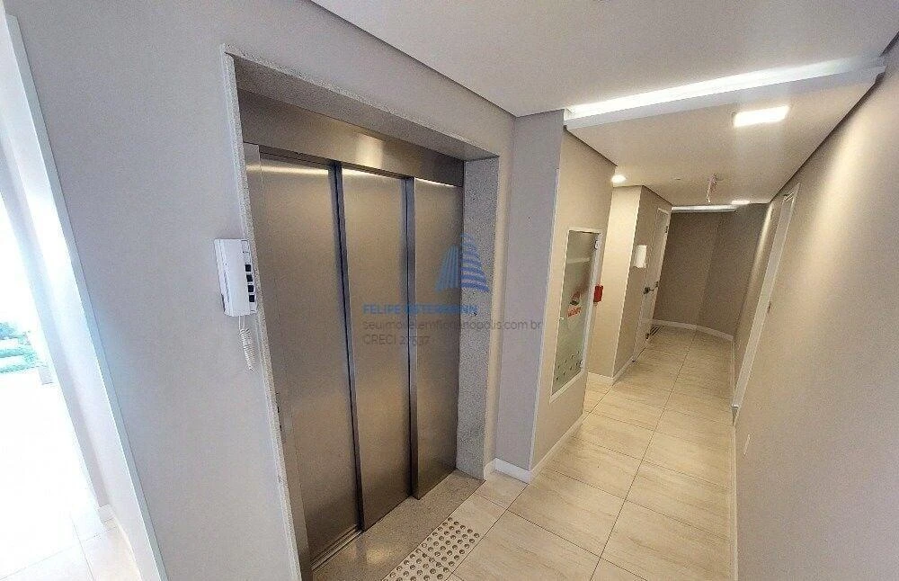One-bedroom apartment with a glass-enclosed balcony — photo 29