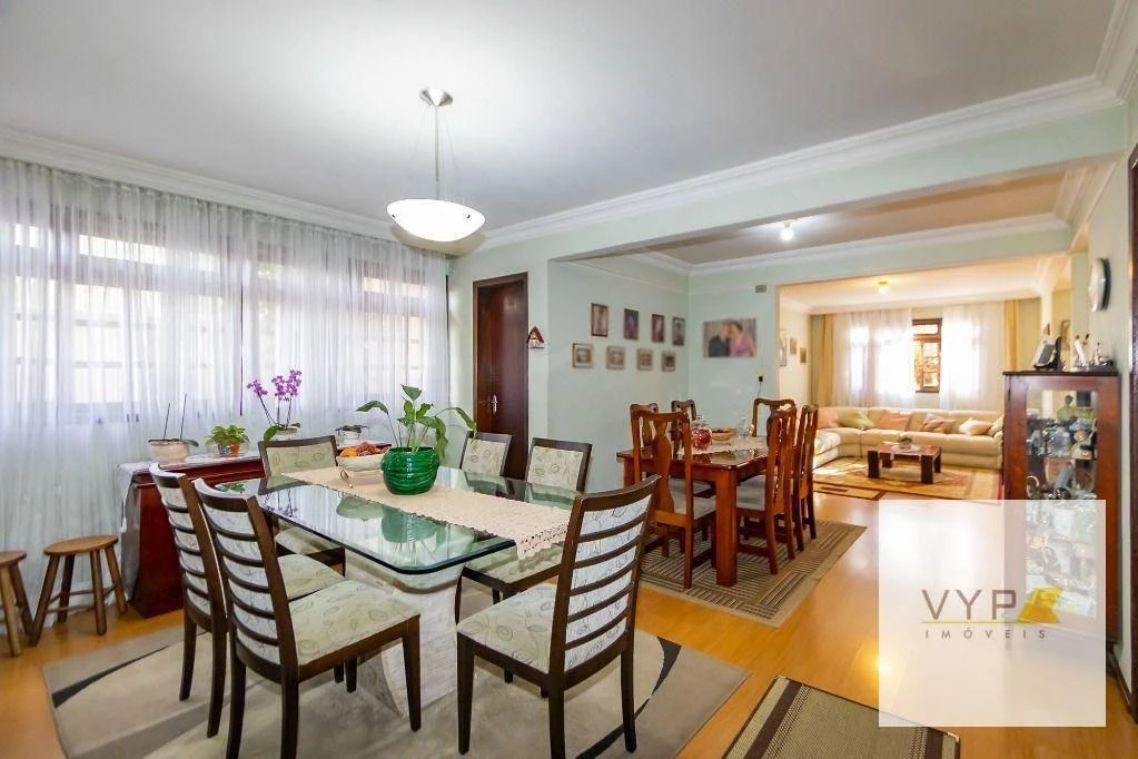 4-bedroom house with a home office — photo 15